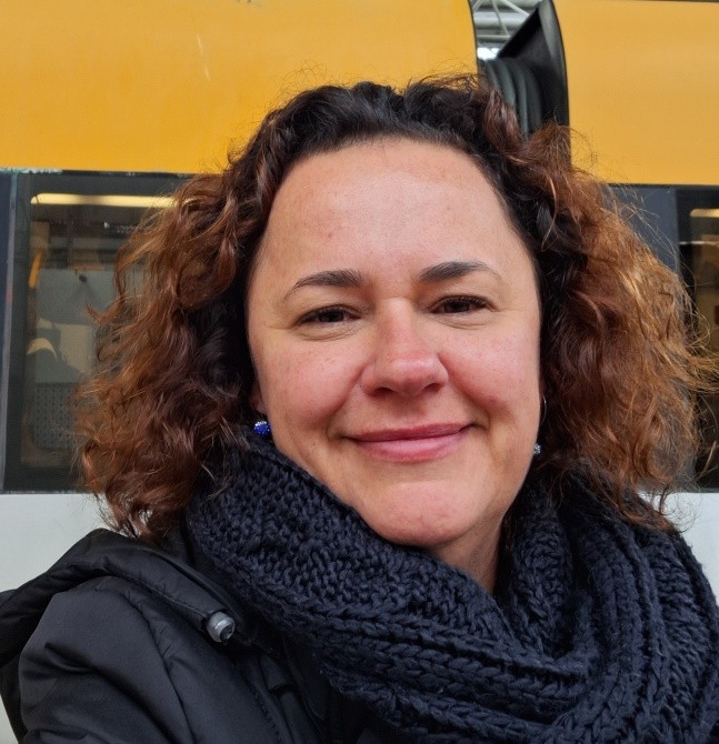 Profª. Drª. Alessandra Leda Valverde