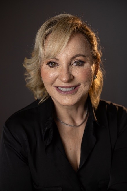 Profª. Me. Elisabete de Lourdes Baleiro Teixeira Inacio