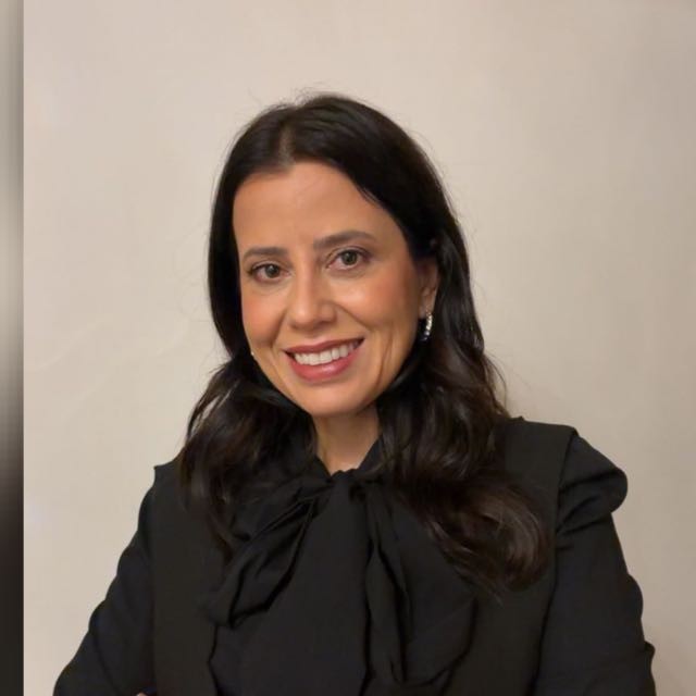 Profª. Drª. Luciana Braz de Oliveira Paes